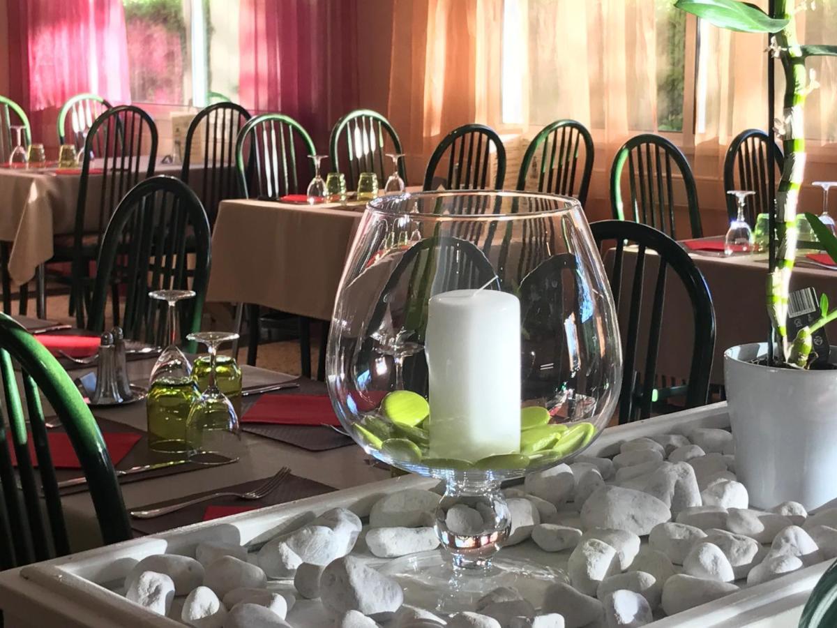 Hotel Les Chenes Sisteron Ngoại thất bức ảnh