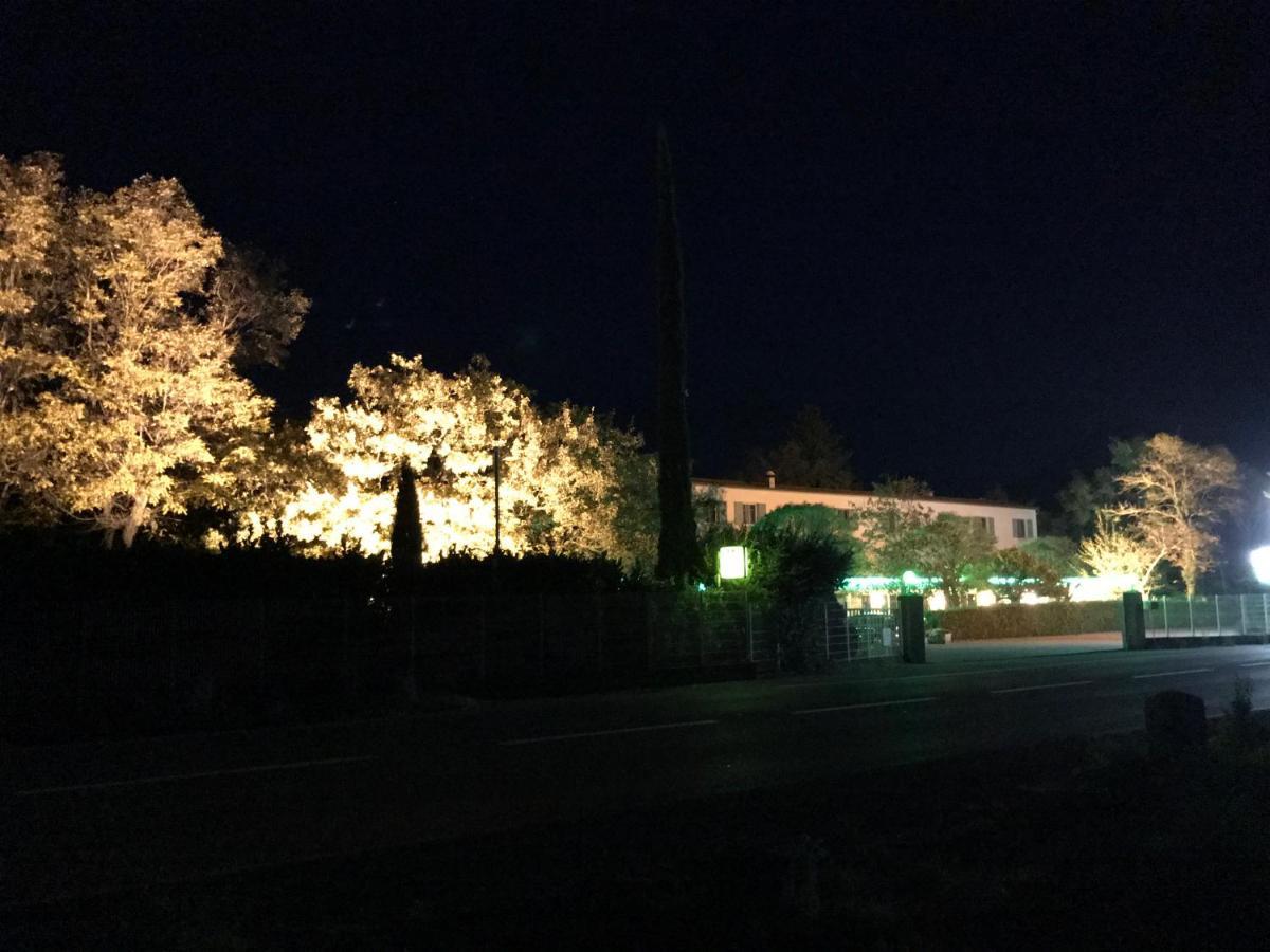 Hotel Les Chenes Sisteron Ngoại thất bức ảnh